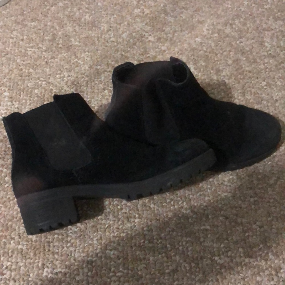 Black boots